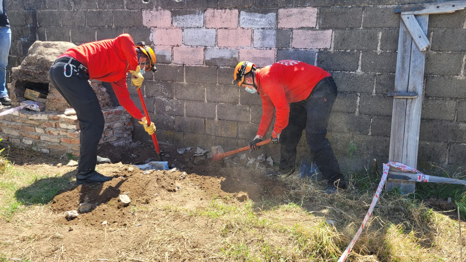 Encuentran un cadáver en el patio de una vivienda en Berrotarán y hay ...